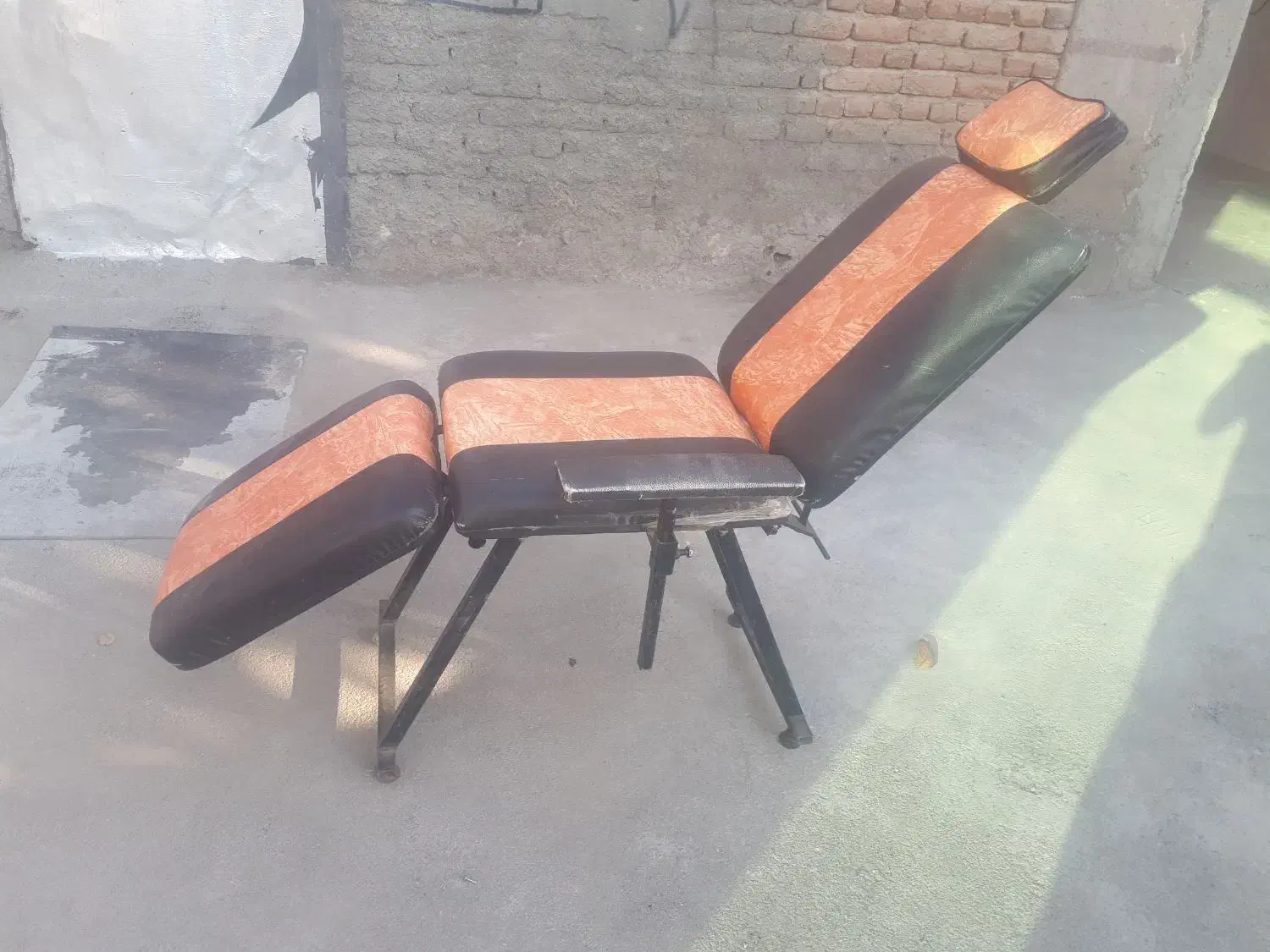 میز اصلاح و باند|آرایشگاه و سالنهای زیبایی|اردبیل, |دیوار