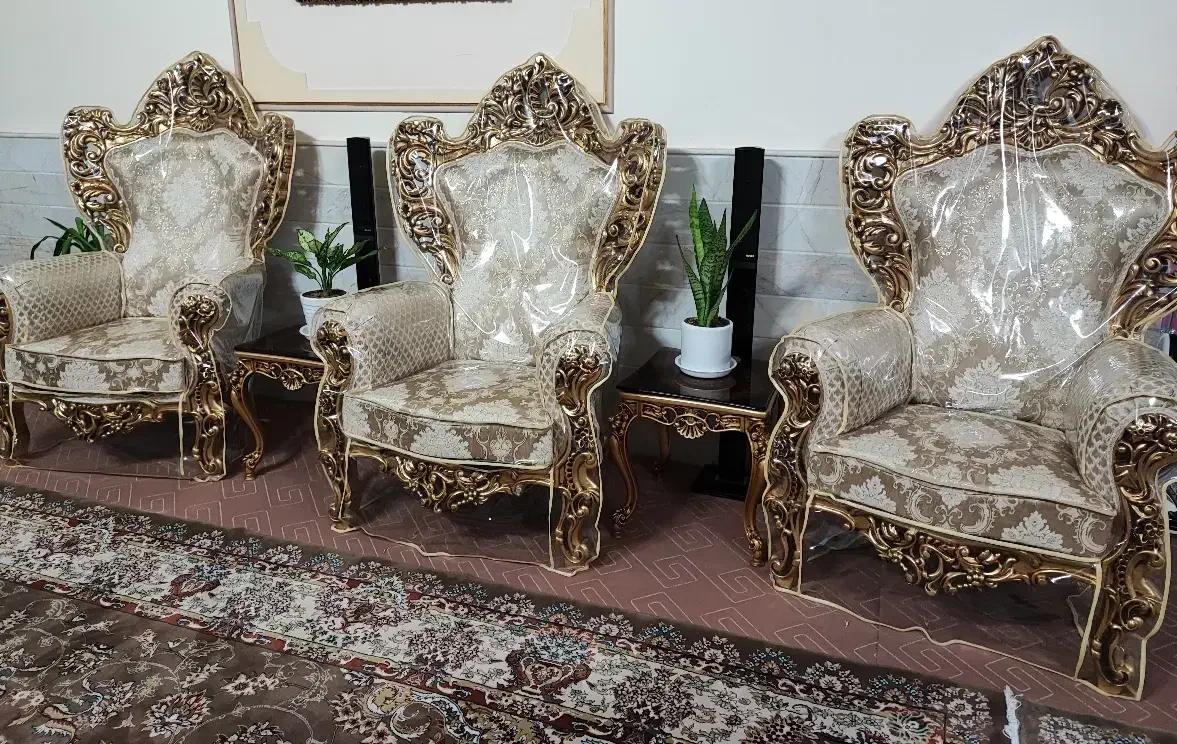 مبل سلطنتی ۷ نفره|مبلمان خانگی و میز عسلی|قم, امامزاده ابراهیم|دیوار