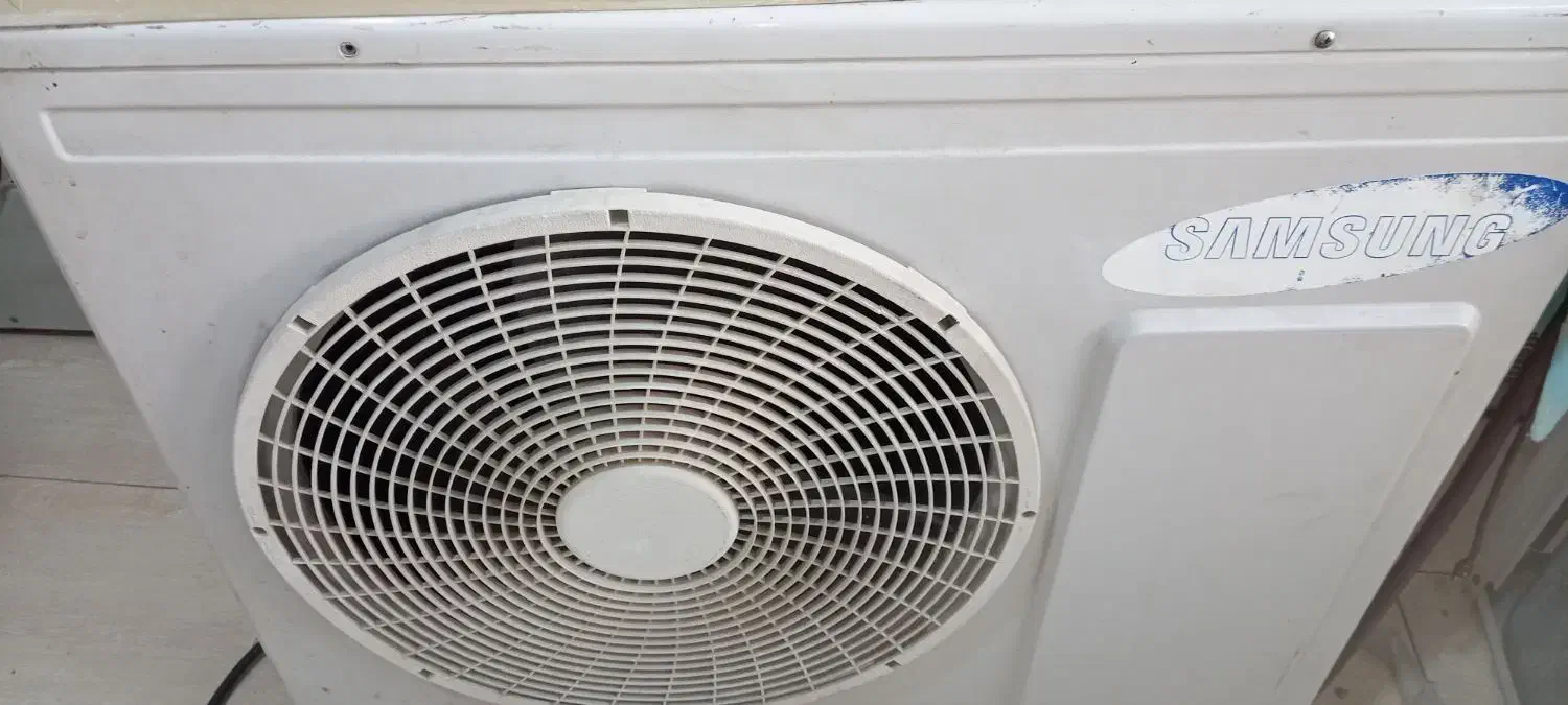 اسپیلت ۳۲ سامسونگ کاملا سالم و مرتب|کولر گازی و فنکوئل|گالیکش, |دیوار