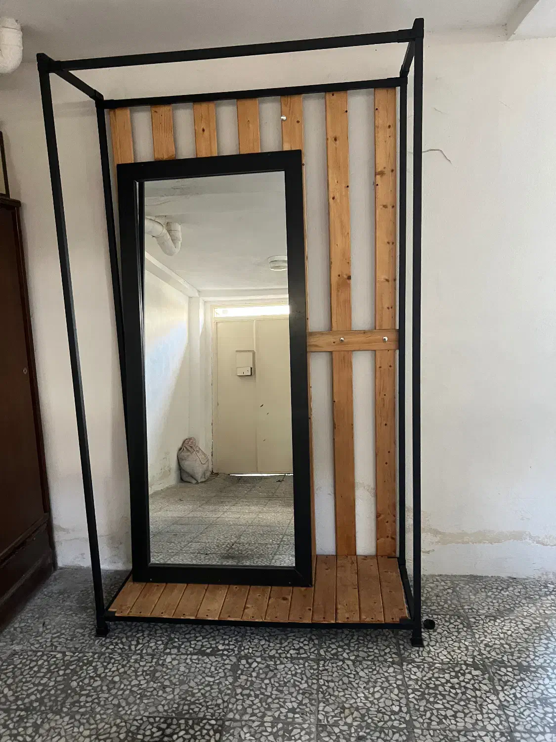 ویترین و آینه قدی دکور|فروشگاه و مغازه|رشت, لاکانی|دیوار