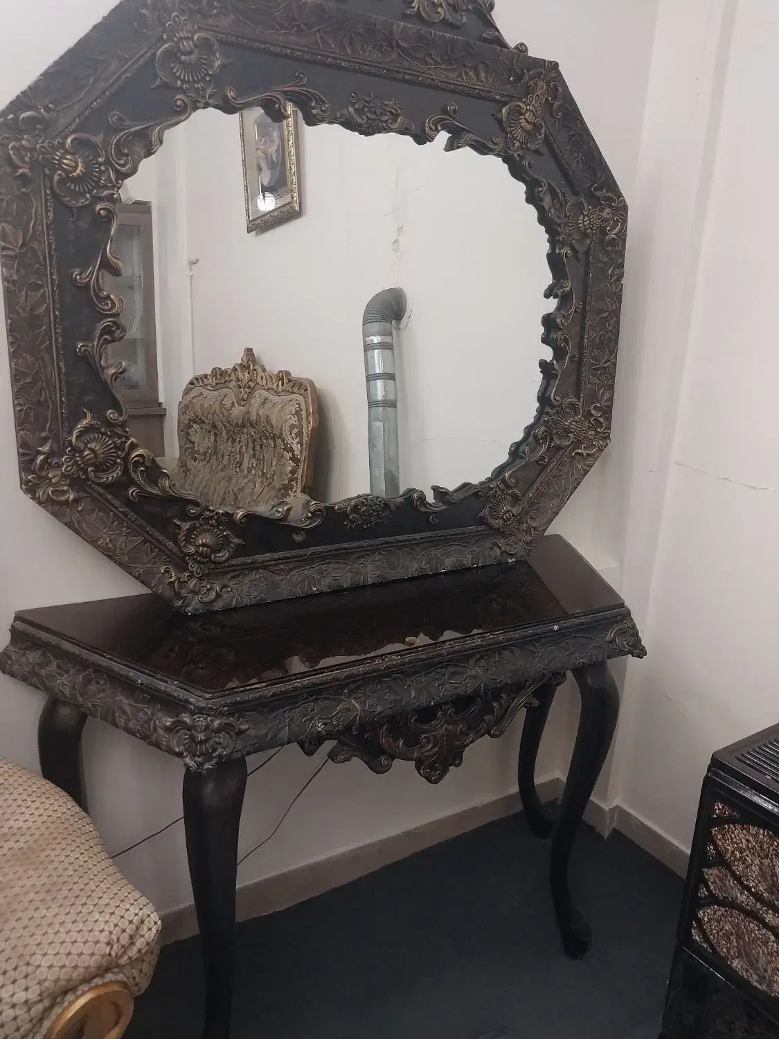 مبل ۷ نفره با میز جلوی مبل و دوتا عسلی وآینه|مبلمان خانگی و میز عسلی|تهران, هفده شهریور|دیوار