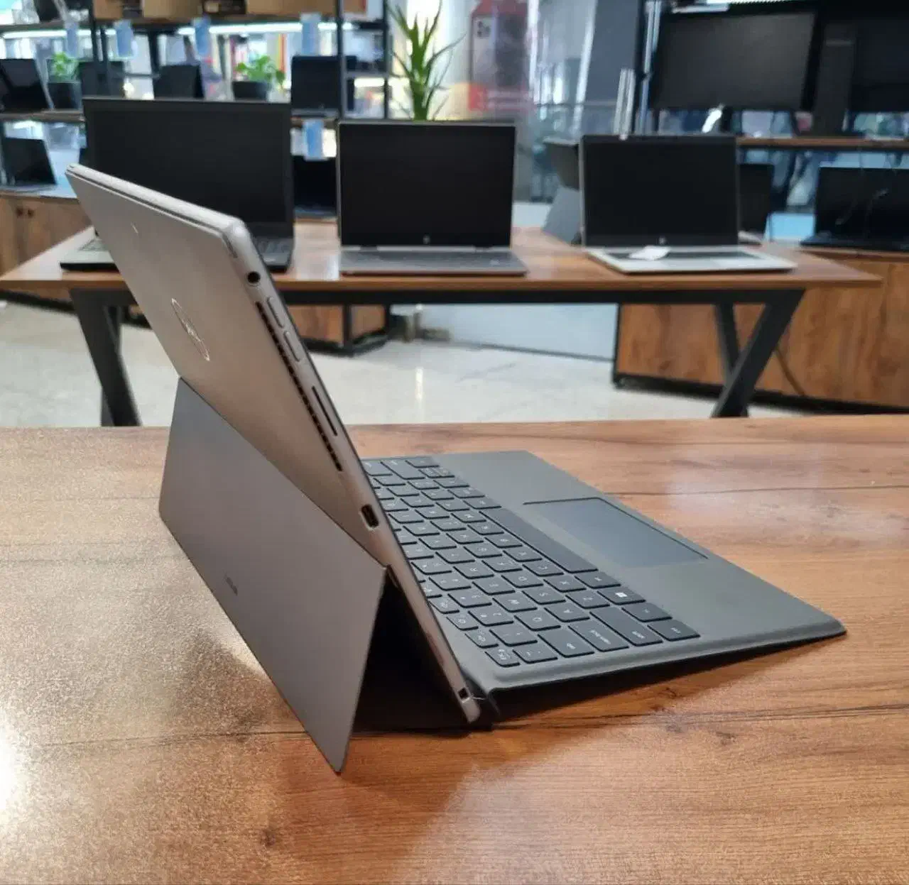 سرفیس‌اقساطی pro 8 قوی i5 نسل۱۱ رم 8و16 dell7320|رایانه همراه|مشهد, سراب|دیوار