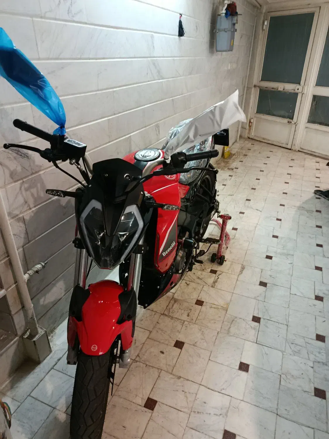 بنلی ۱۸۰ درحد صفر|موتورسیکلت|قم, باجک دو|دیوار