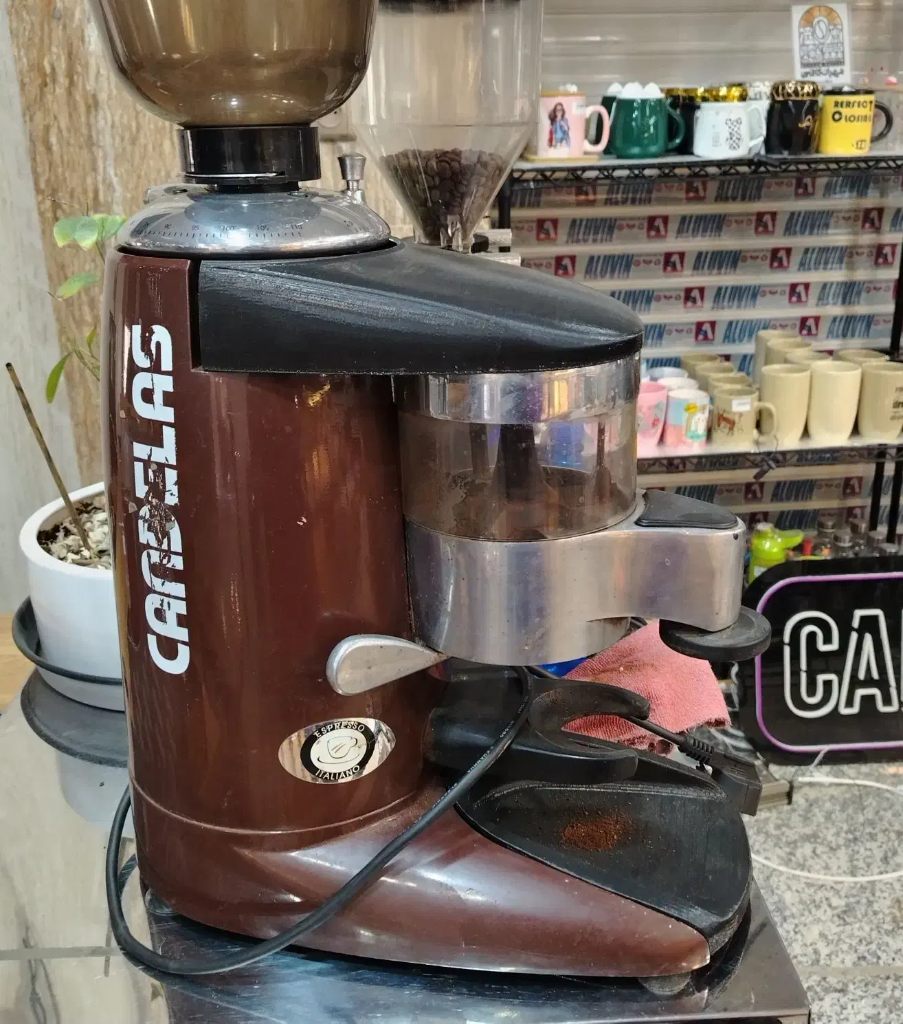 آسیاب قهوه|کافیشاپ و رستوران|سامان, |دیوار