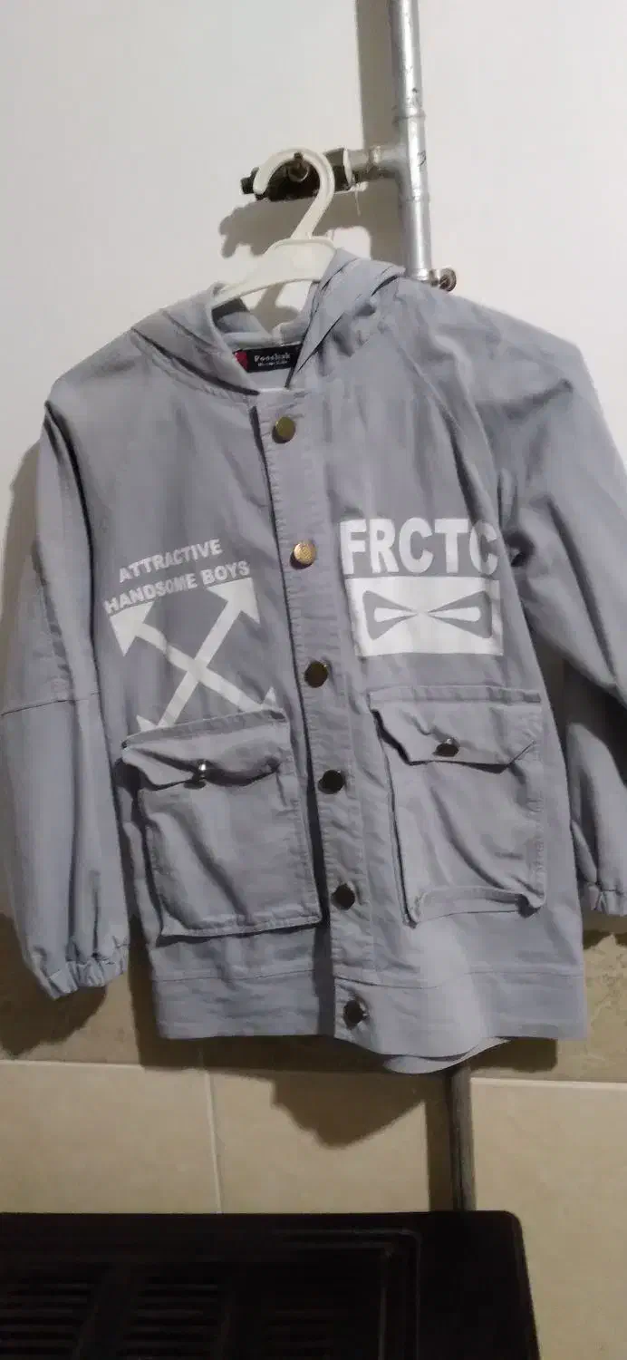 دو عدد لباس پسرانه مناسب سن ۷ساله و۱۰ساله|کفش و لباس بچه|میانه, |دیوار