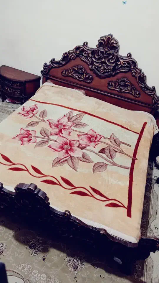 تخت دو نفره چوب گردو|تخت و سرویس خواب|ورامین, ورامین|دیوار