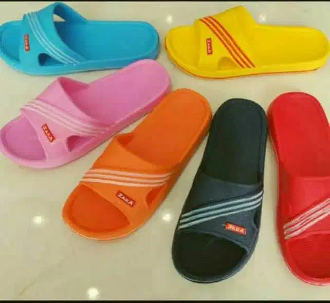 دمپایی|کیف، کفش، کمربند|قم, سالاریه|دیوار