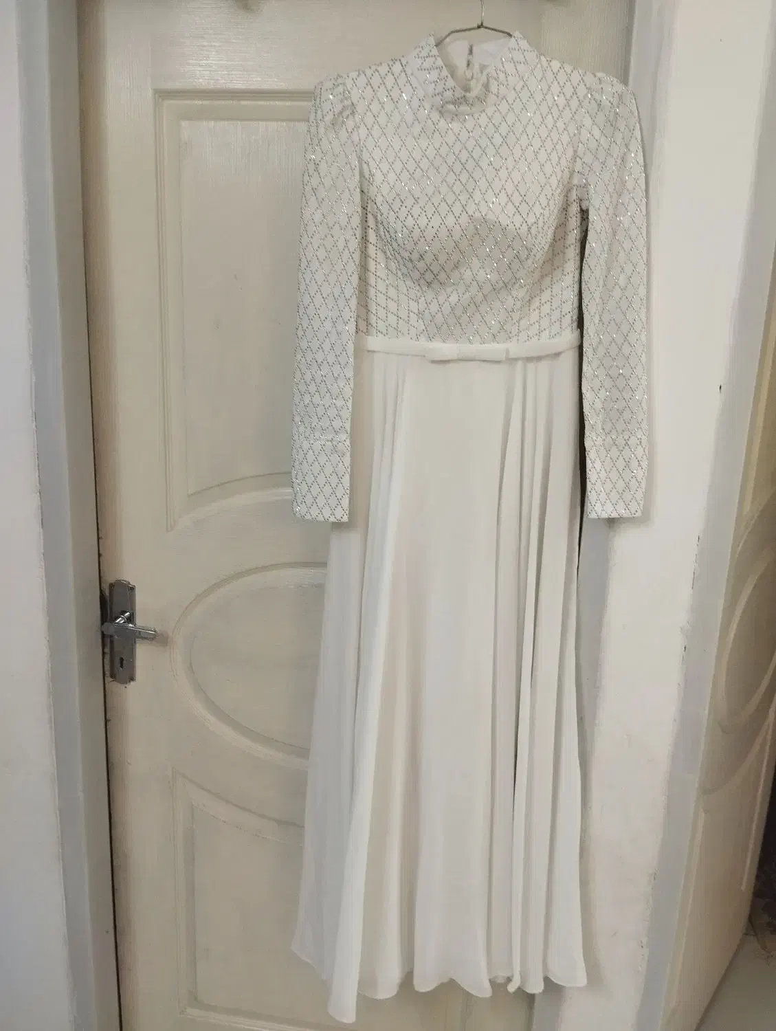 لباس  نامزدی|لباس|سبزوار, قصبه شرقی|دیوار