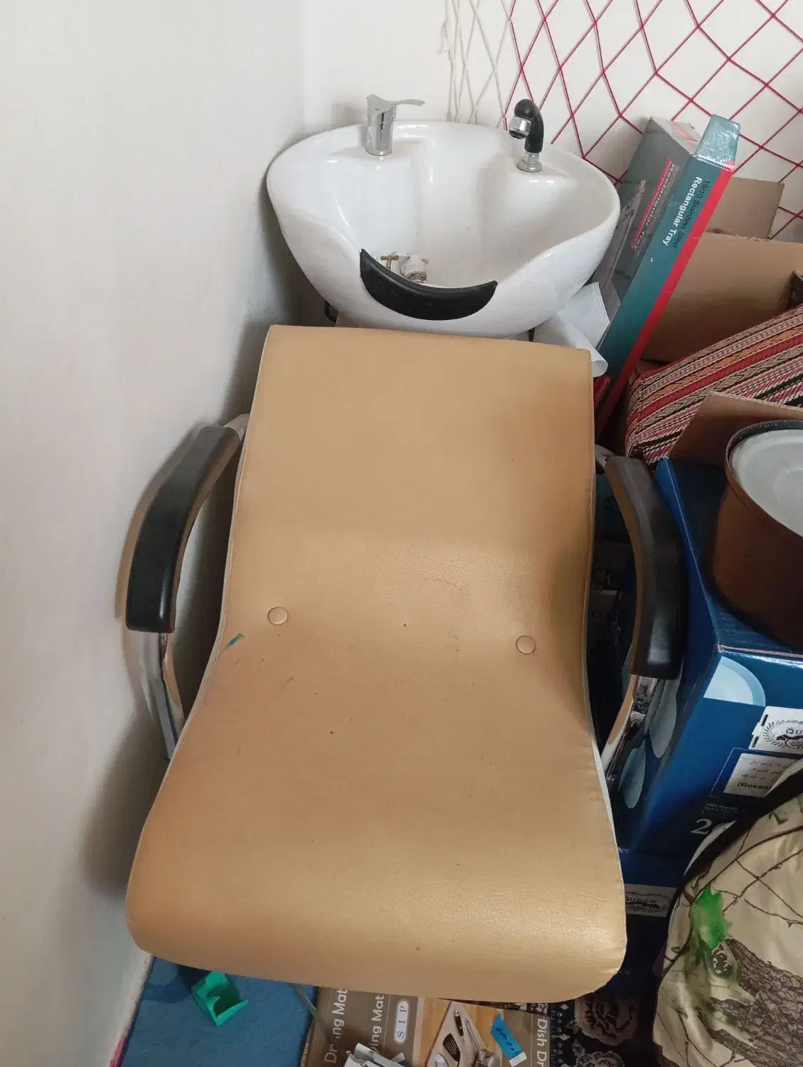 صندلی اصلاح وسرشور و صندلی کوتاهی|آرایشگاه و سالنهای زیبایی|تویسرکان, |دیوار