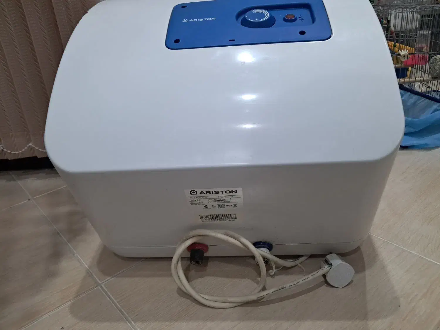 آبگرمکن‌ ۳۰‌ لیتری آریستون ایتالیا|آبگرمکن، پکیج، شوفاژ|بندرعباس, |دیوار