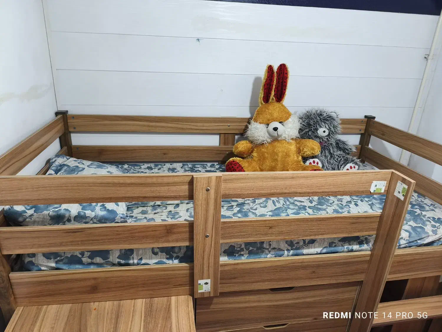 تخت و میز تحریر نوجوان مدل البرز سبز|تخت و صندلی بچه|آستانه اشرفیه, |دیوار