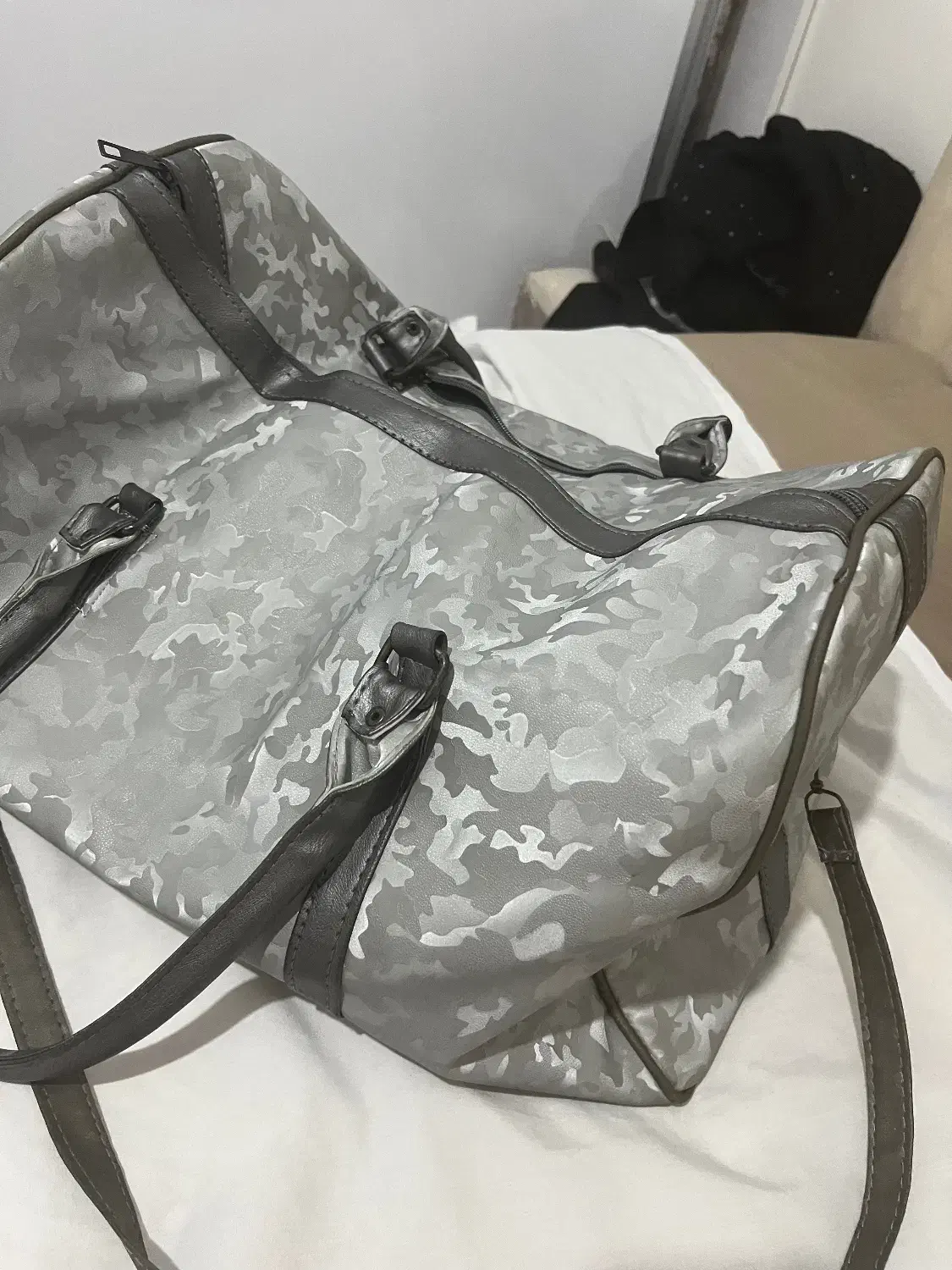 ساک ورزشی و مسافرتی|کیف، کفش، کمربند|پرند, فاز ۶|دیوار