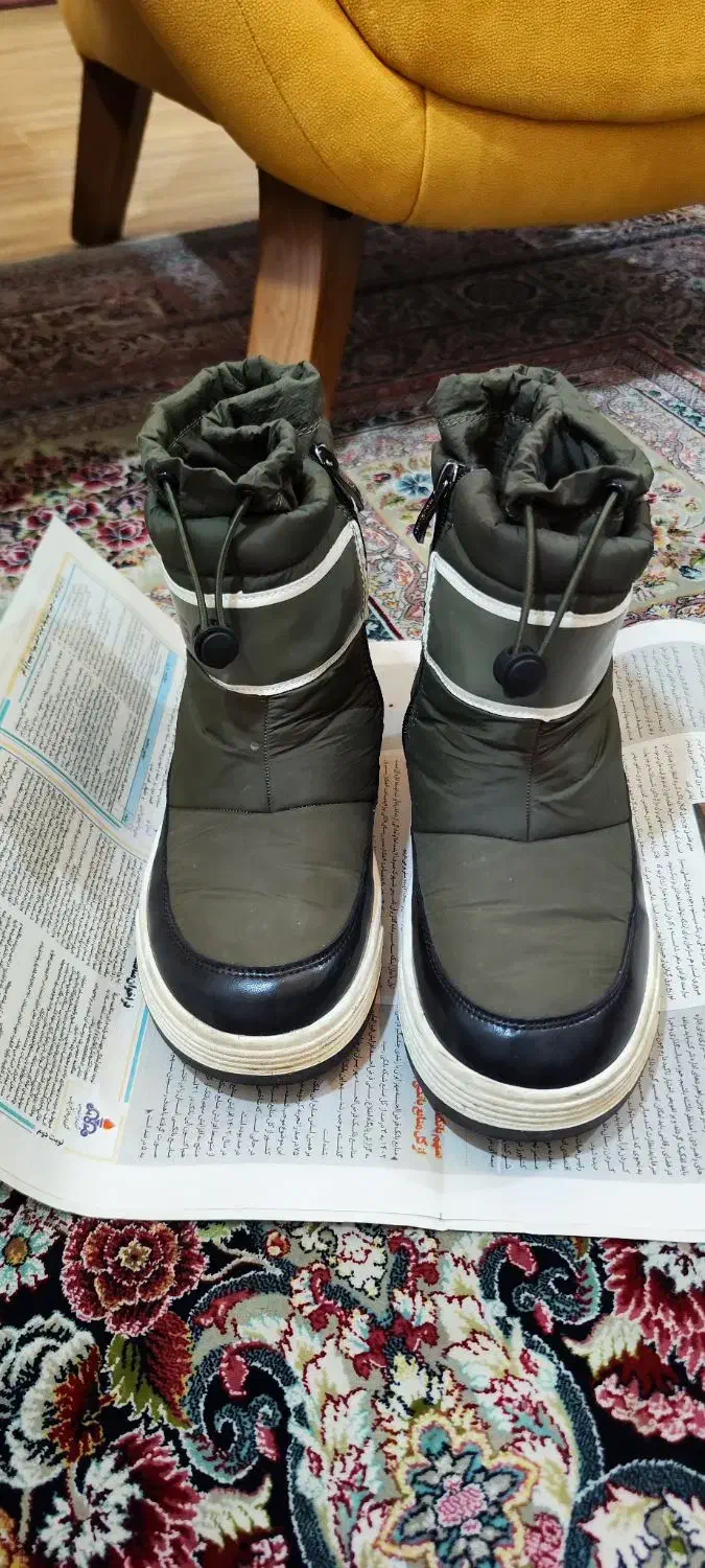 کفش زمستانی|کیف، کفش، کمربند|رشت, بوسار|دیوار