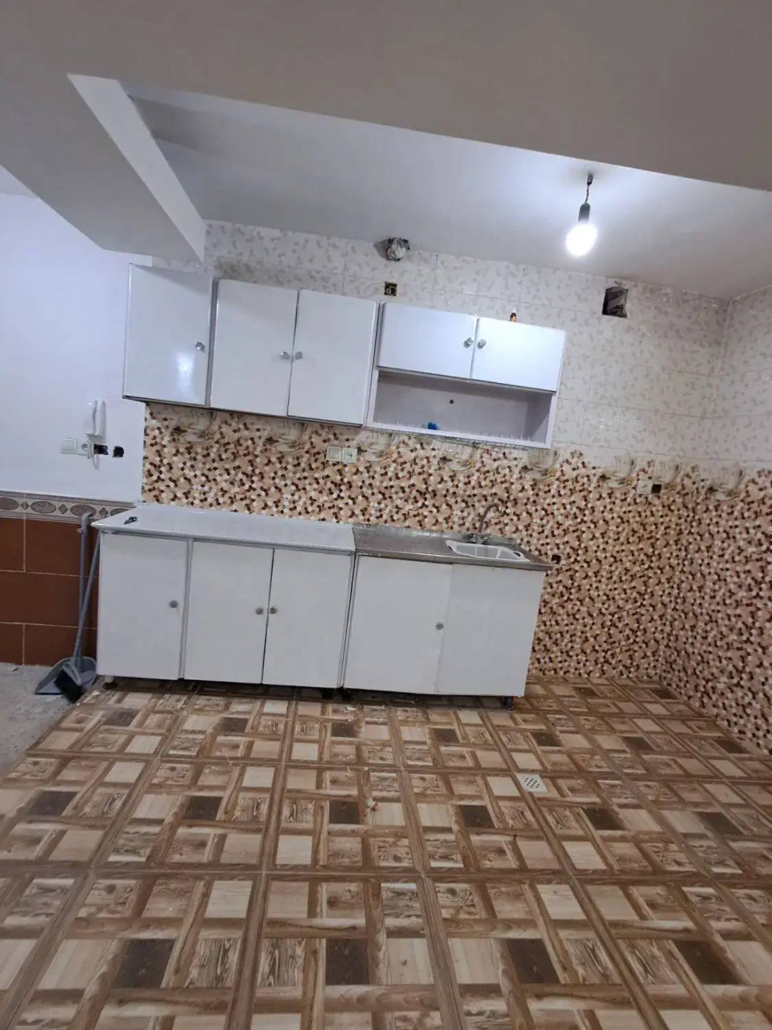 اجاره اپارتمان۹۰ متری طبقه اول تک خواب|اجارهٔ آپارتمان|بندر گناوه, |دیوار