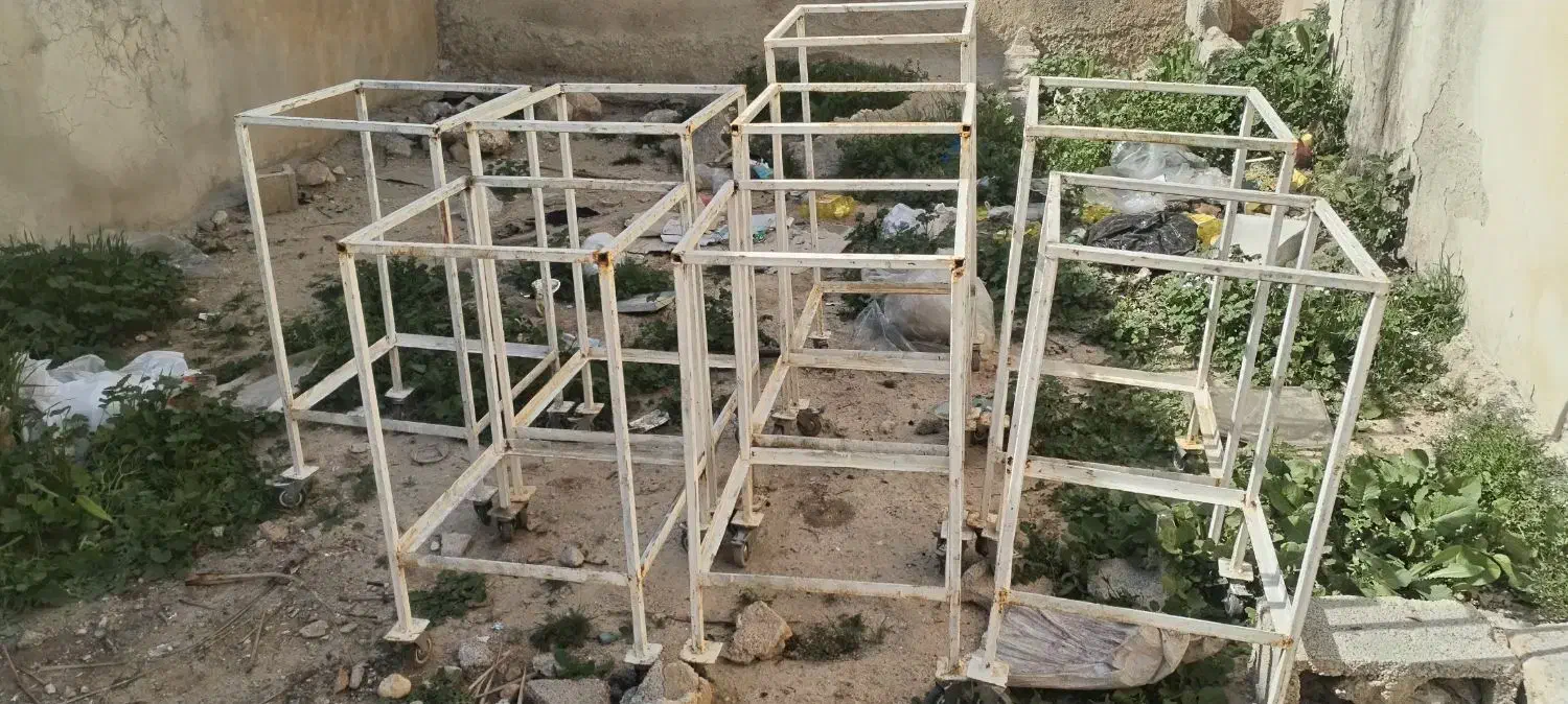 12 عدد چهارپایه چرخ دار میوه فروشی 22میلیون مقطوع|فروشگاه و مغازه|کازرون, |دیوار