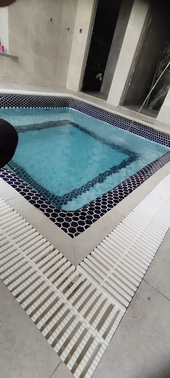 کاشی کاری استخر و جکوزی|خدمات پیشه و مهارت|شوشتر, |دیوار