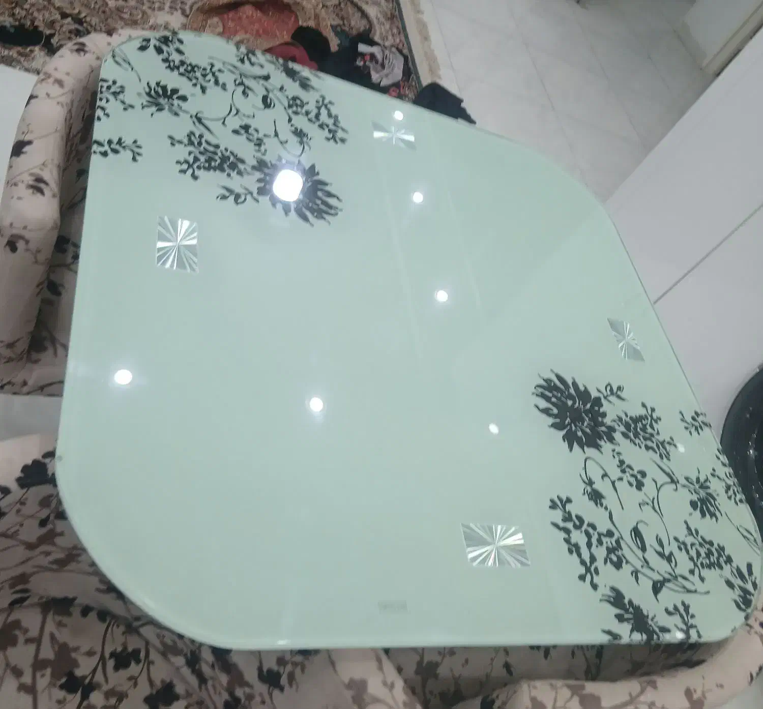 میز ناهارخوری بسیار شیک و تمیز چهارنفره|میز و صندلی غذاخوری|آبادان, |دیوار