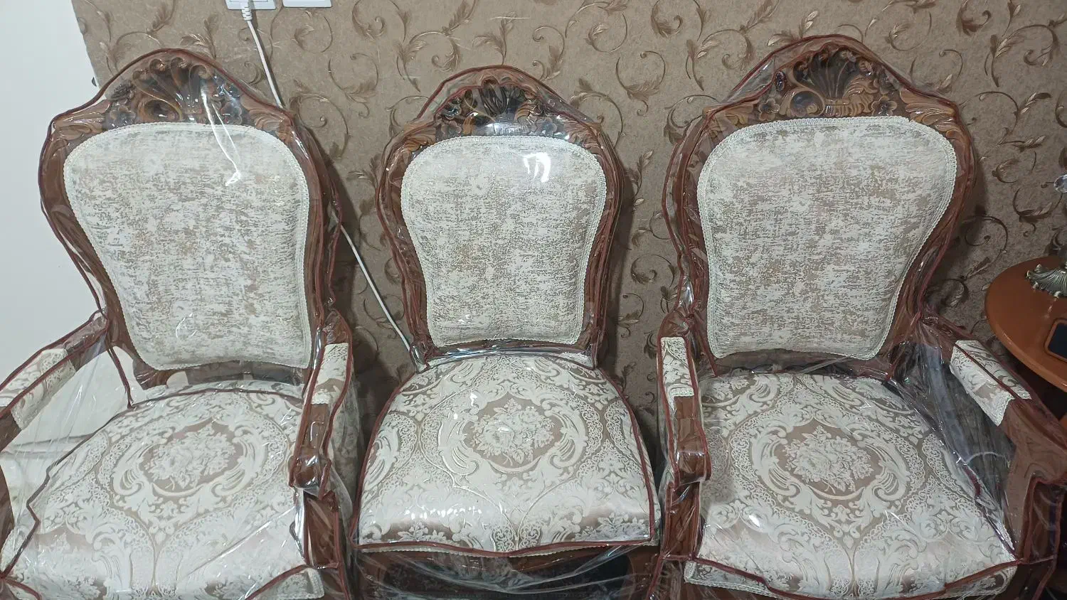 مبل ۹ نفره|مبلمان خانگی و میز عسلی|تهران, هفت چنار|دیوار