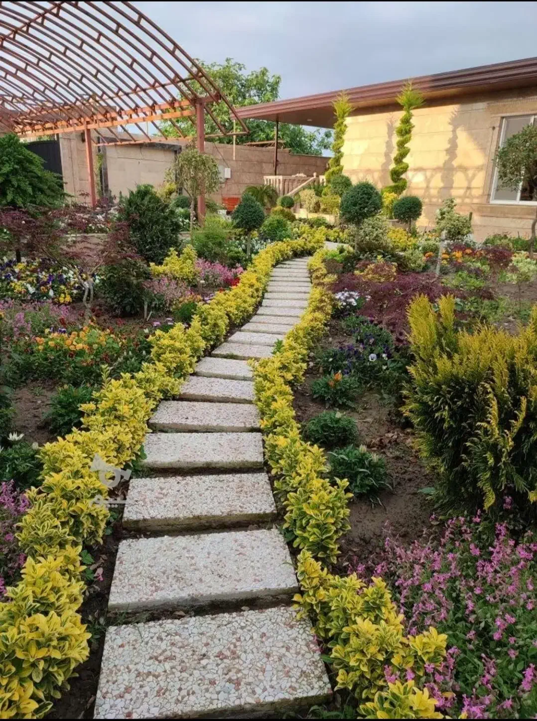 خدمات باغبانی باغچه کاری گلکاری درختکاری خاک گلدون|خدمات باغبانی و درختکاری|تهران, هروی|دیوار