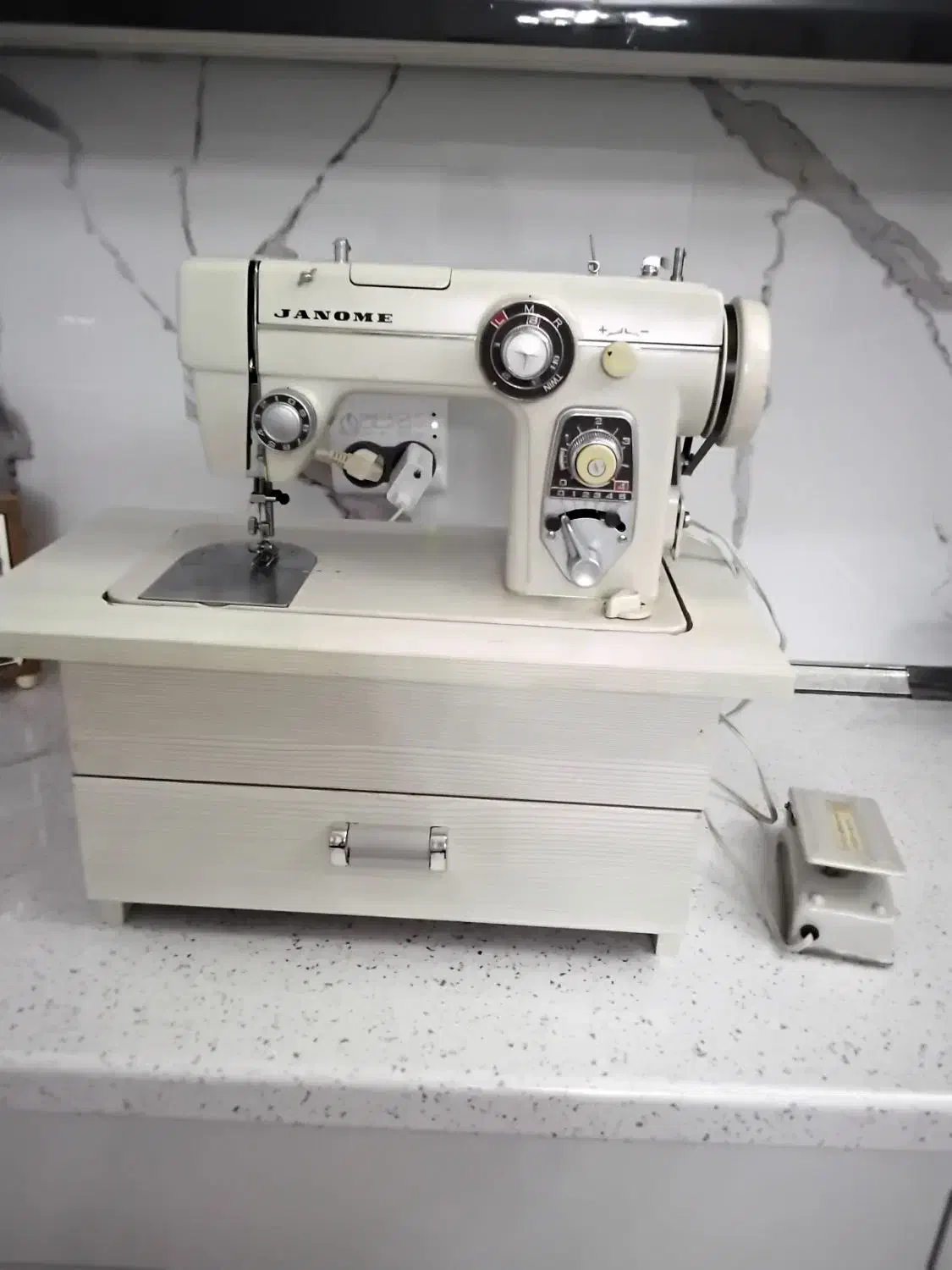 چرخ خیاطی ۶۸۰ ژانومه|چرخ خیاطی و ریسندگی|شهریار, شهرک وائین|دیوار