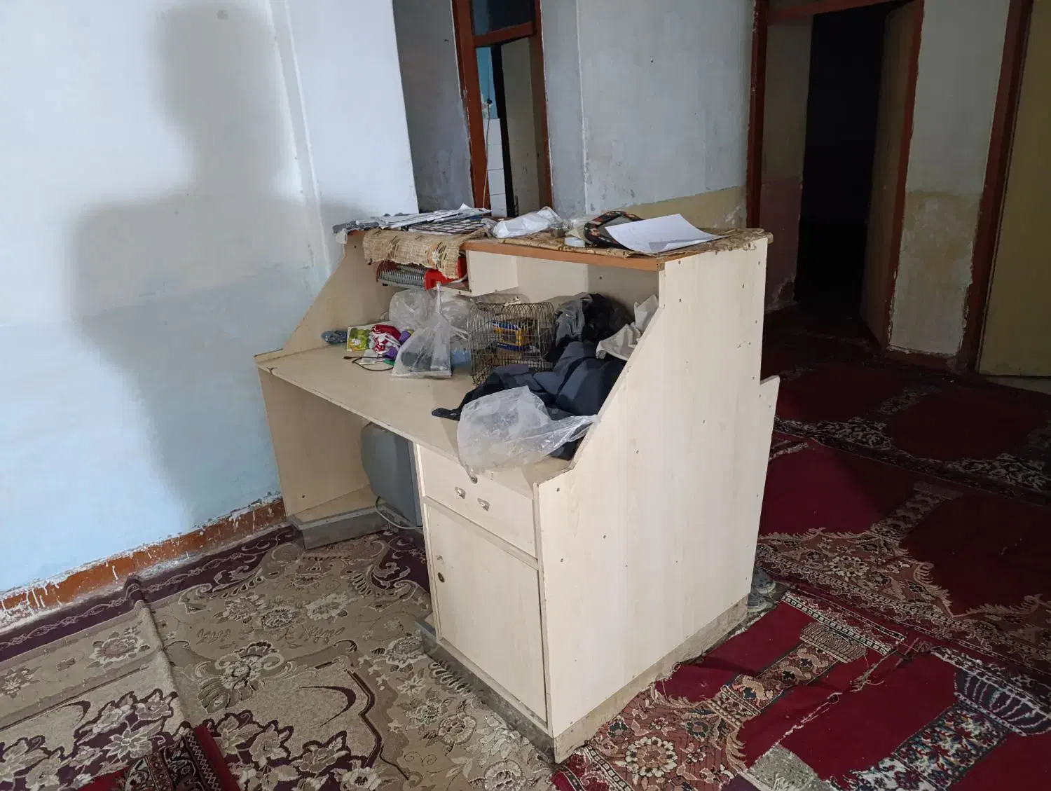 یک عددمیزبزرگ بفروش میرسد|فروشگاه و مغازه|خاش, |دیوار