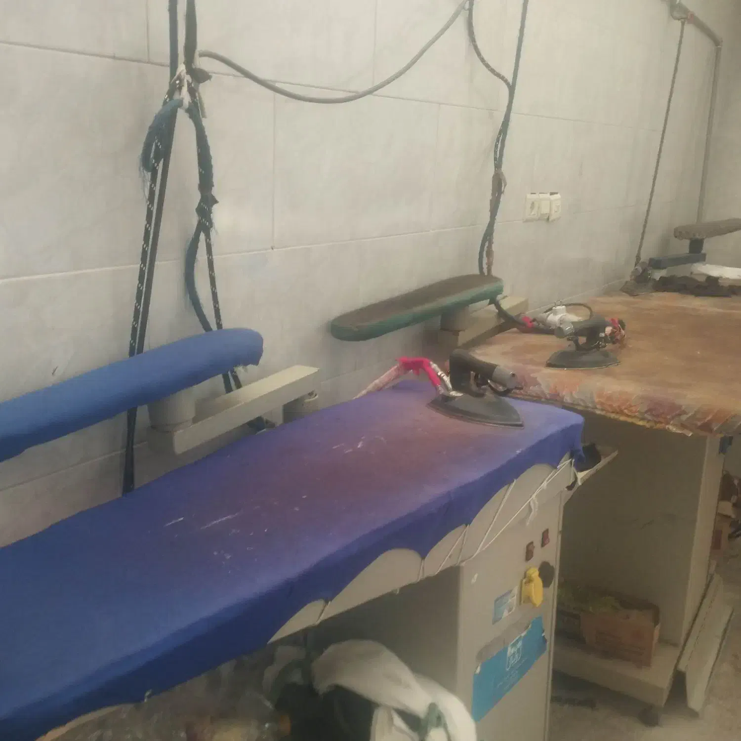 چرخکار ، راسته دوز و اتوکار خانوم (همراه با آموزش)|استخدام صنعتی، فنی، مهندسی|قم, شاه ابراهیم|دیوار