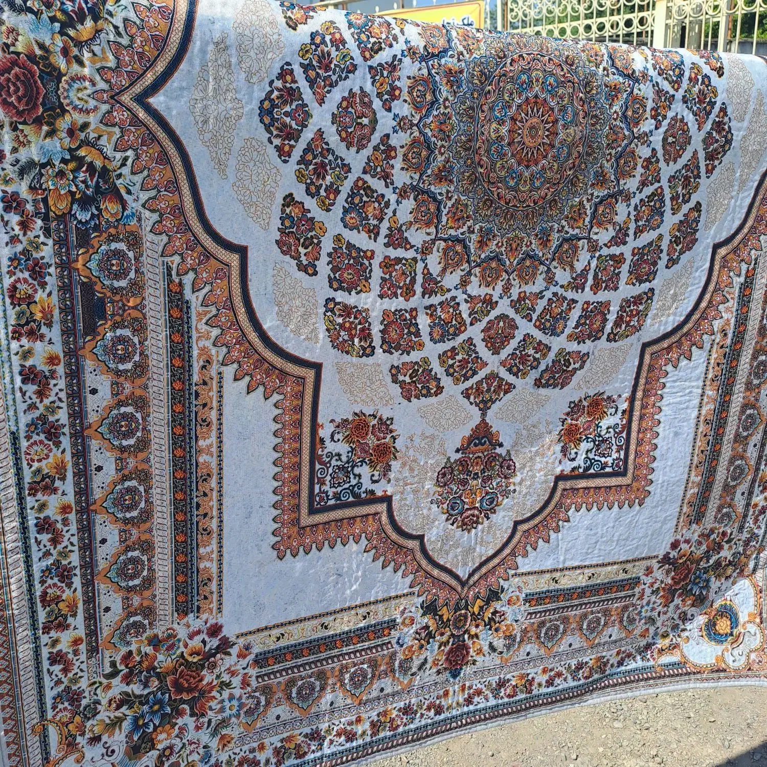 حراج قالیچه کف نمد کف برزنتی فقط ۳۰۰ هزار|عمدهفروشی|رشت, فرودگاه سردار جنگل رشت|دیوار