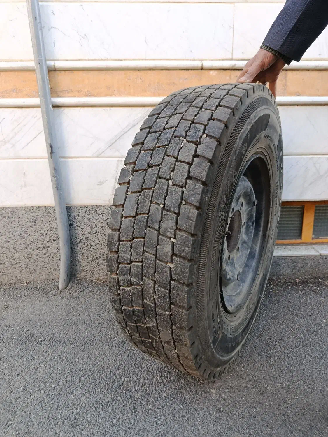 لاستیک چینی با رینک|قطعات یدکی و لوازم جانبی|سلماس, |دیوار