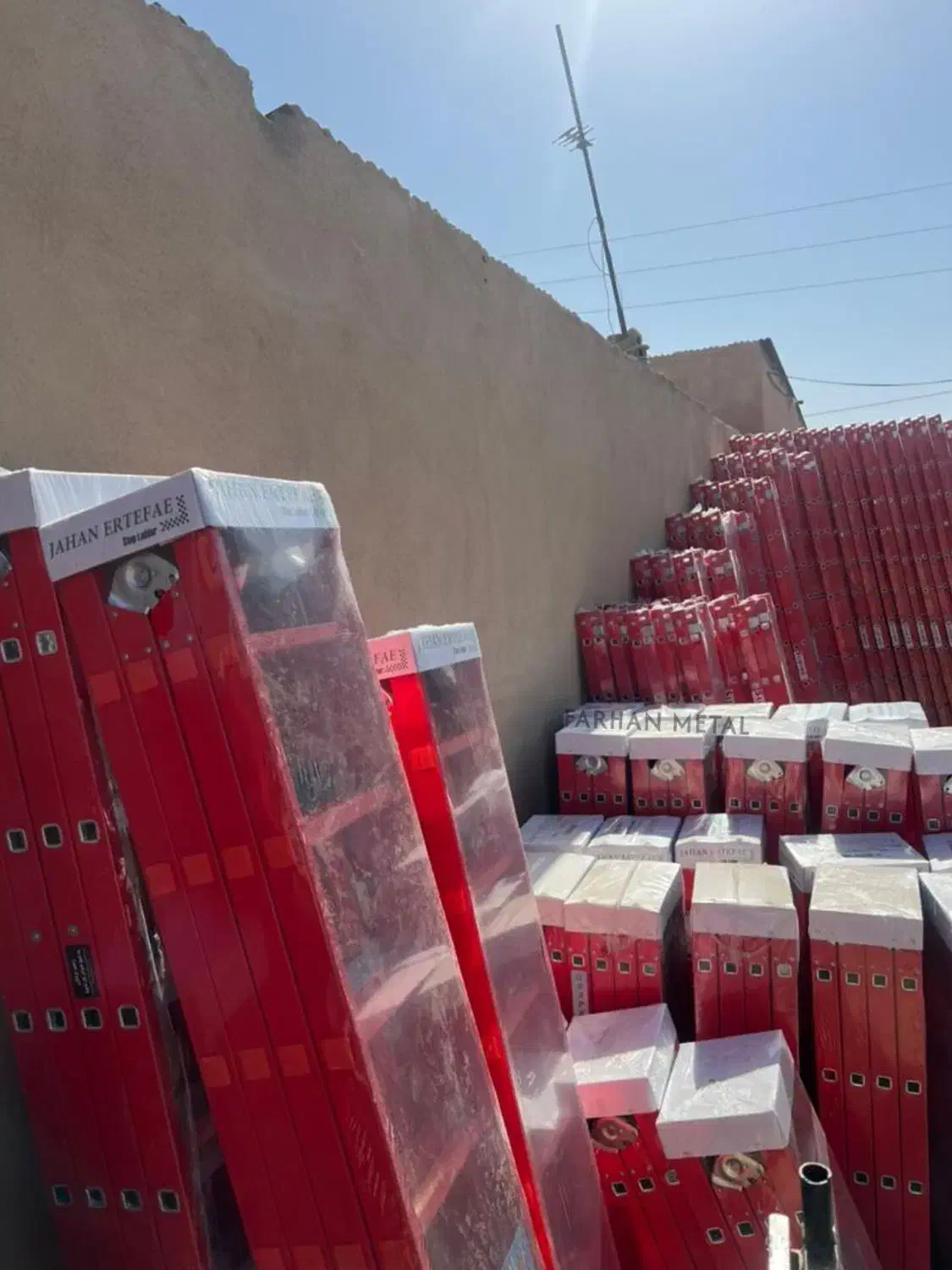 نردبان/آلومینیومی/آهنی/ دوربین/فیبرنوری|ابزارآلات|ارومیه, |دیوار