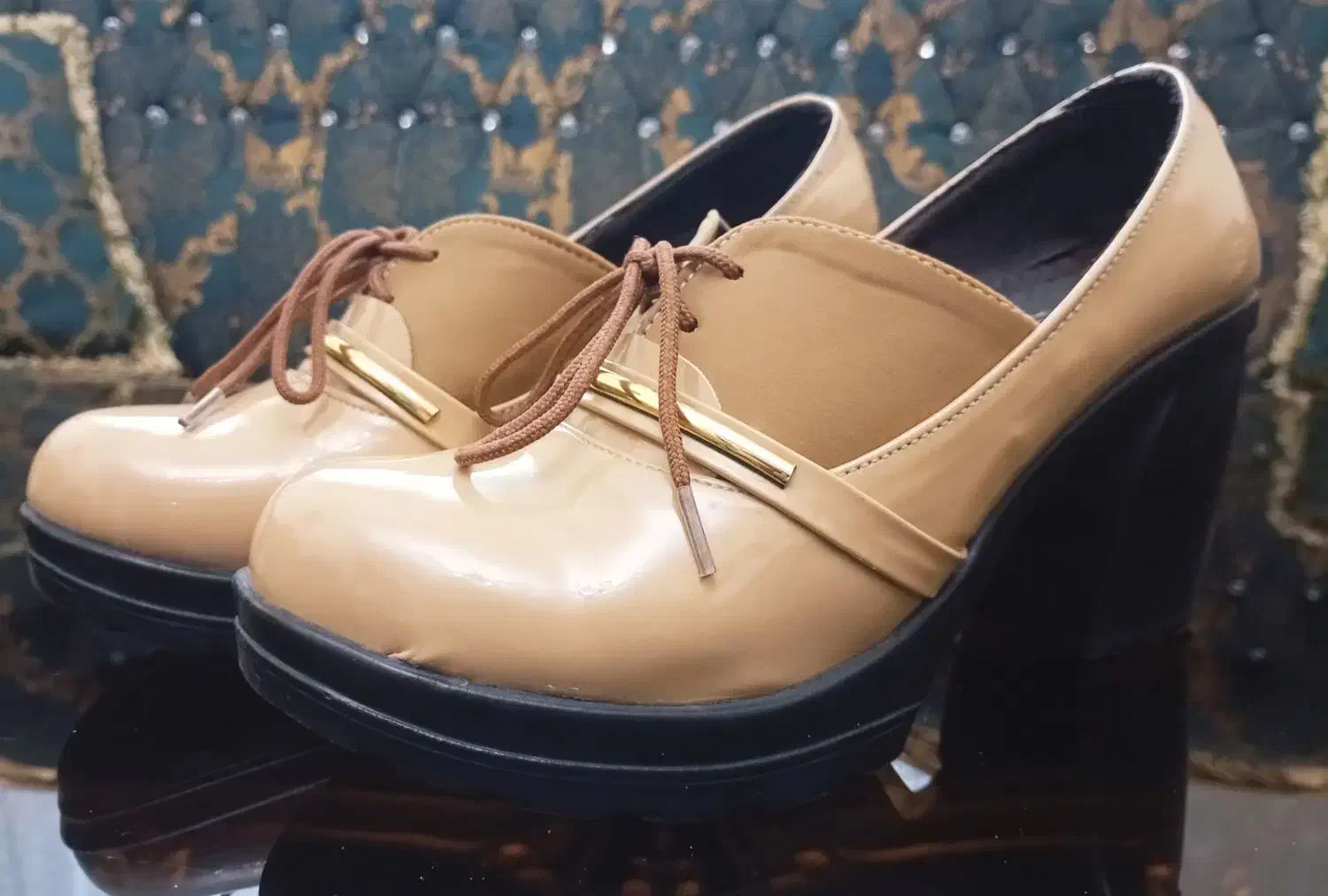 کفش نخودی زنانه سایز 39 جنس ورنی|کیف، کفش، کمربند|تهران, جوادیه|دیوار