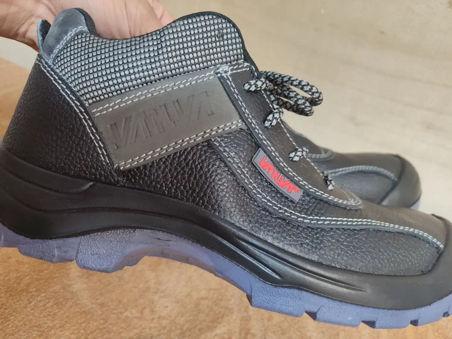 کفش ایمنی عایق برقی یحیی|کیف، کفش، کمربند|بجنورد, |دیوار