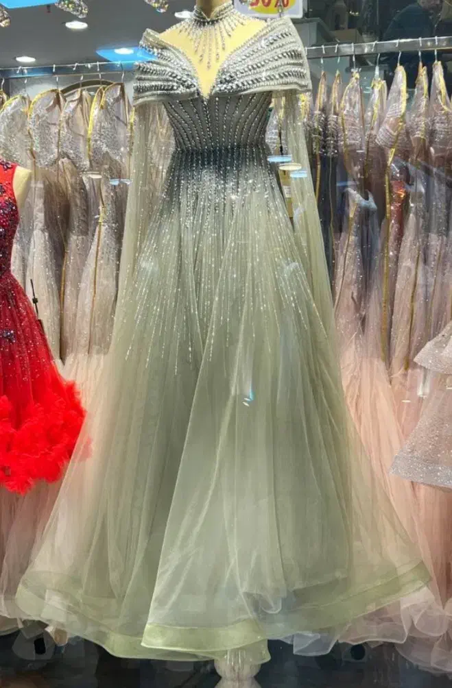 لباس مجلسی|لباس|ری, دولت‌آباد|دیوار