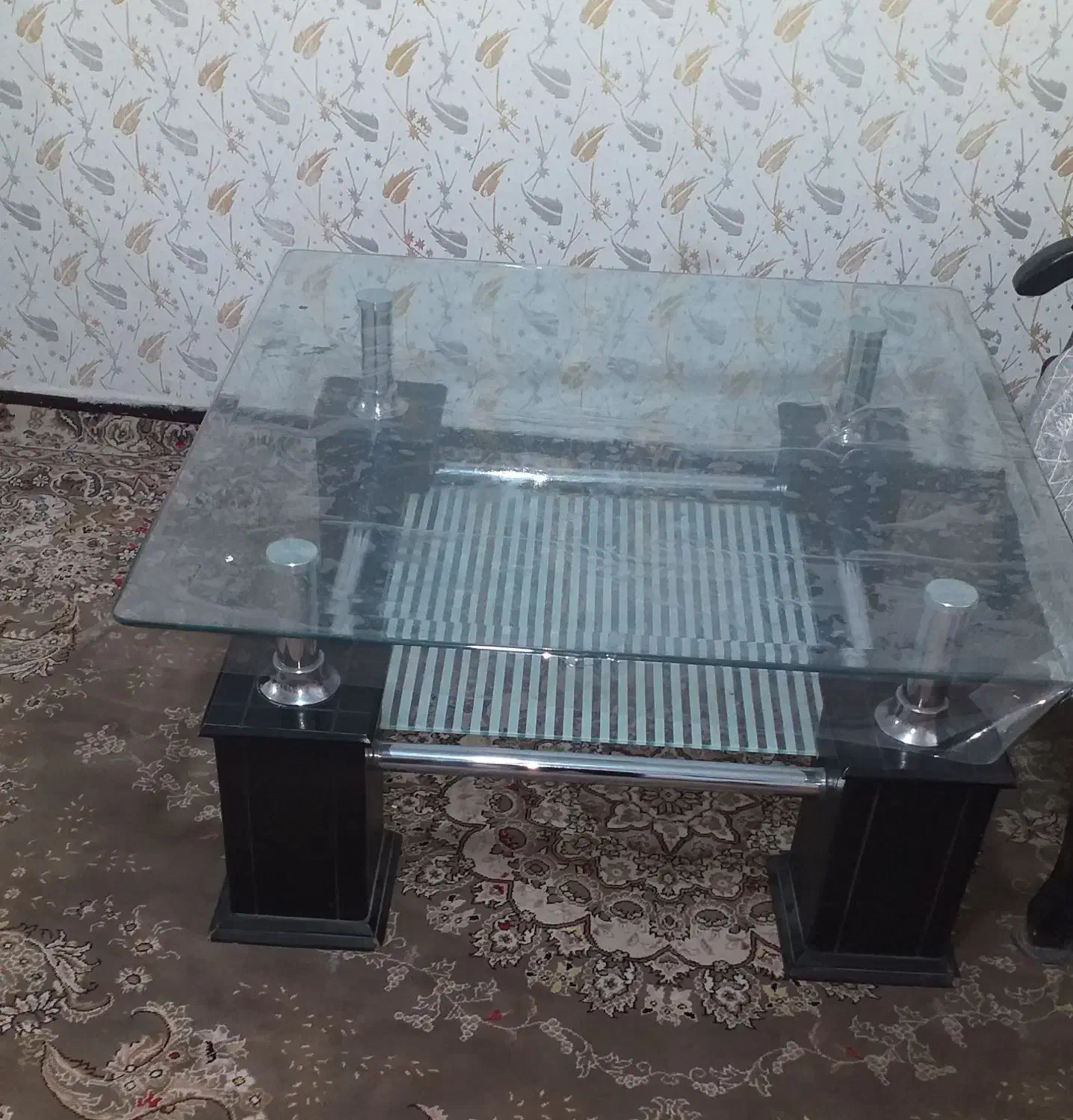 یک عدد جلو مبلی در حد نو به فروش می رسد|مبلمان خانگی و میز عسلی|محمدشهر, محمدشهر|دیوار