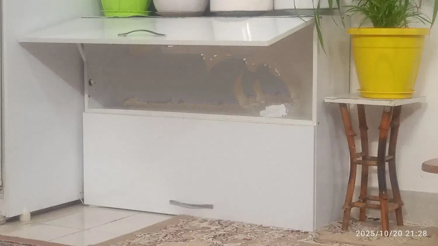 کابینت آبچکان سالم بدون هیچ خط خشی|آبچکان و نظمدهنده ظروف|نیشابور, مدرس|دیوار