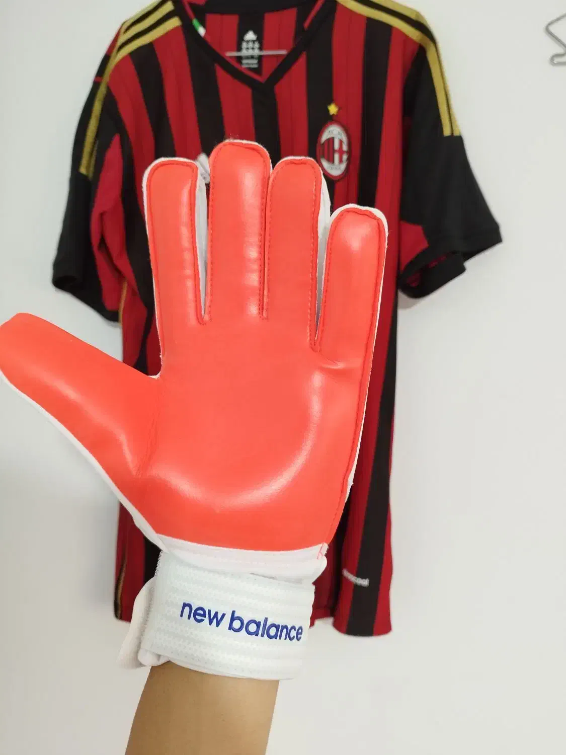 دستکش دروازه بانی فوتبال نیوبالانس|تجهیزات ورزشی|رحیم‌آباد, |دیوار