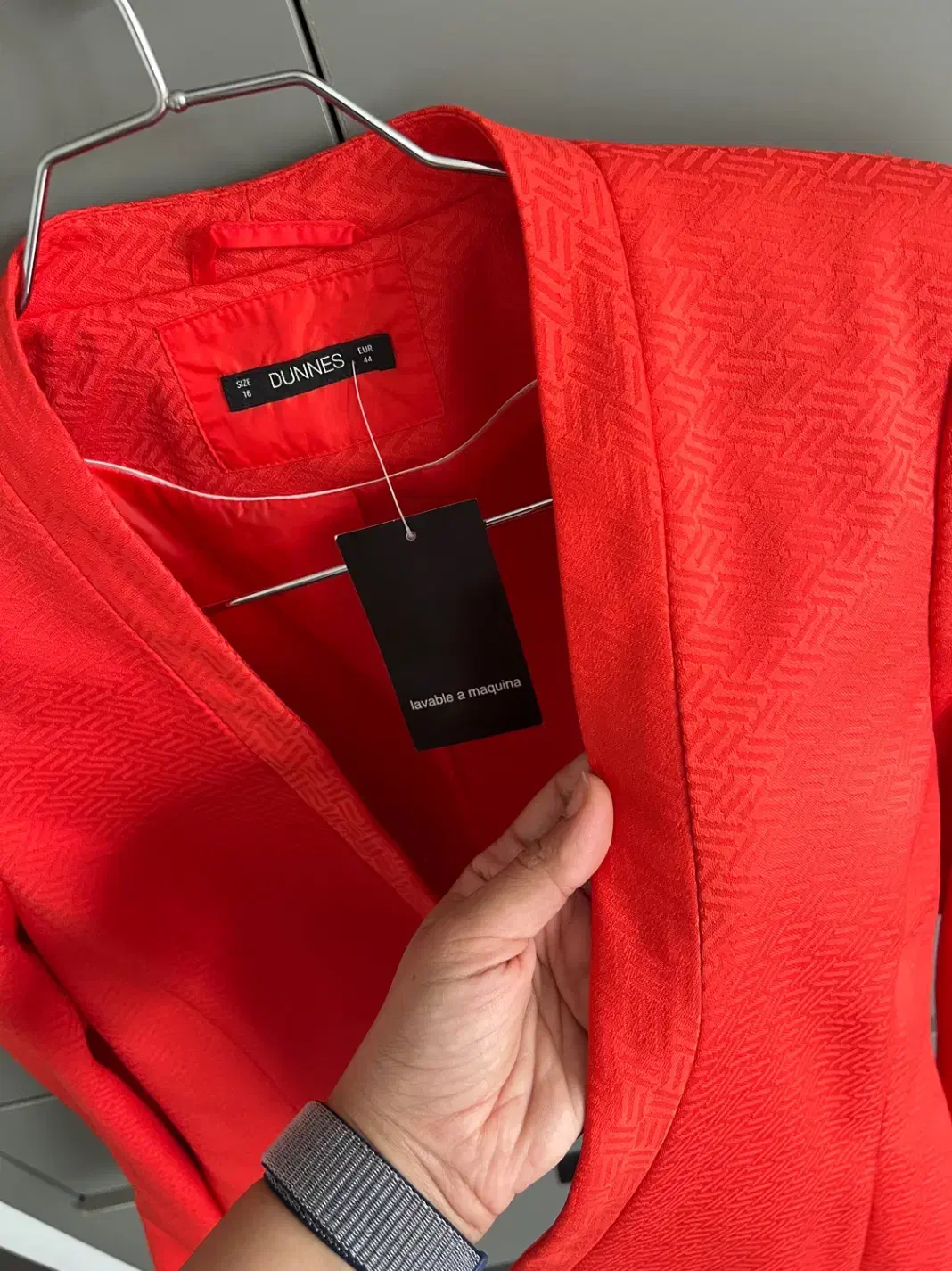 کت مجلسی|لباس|بابلسر, |دیوار