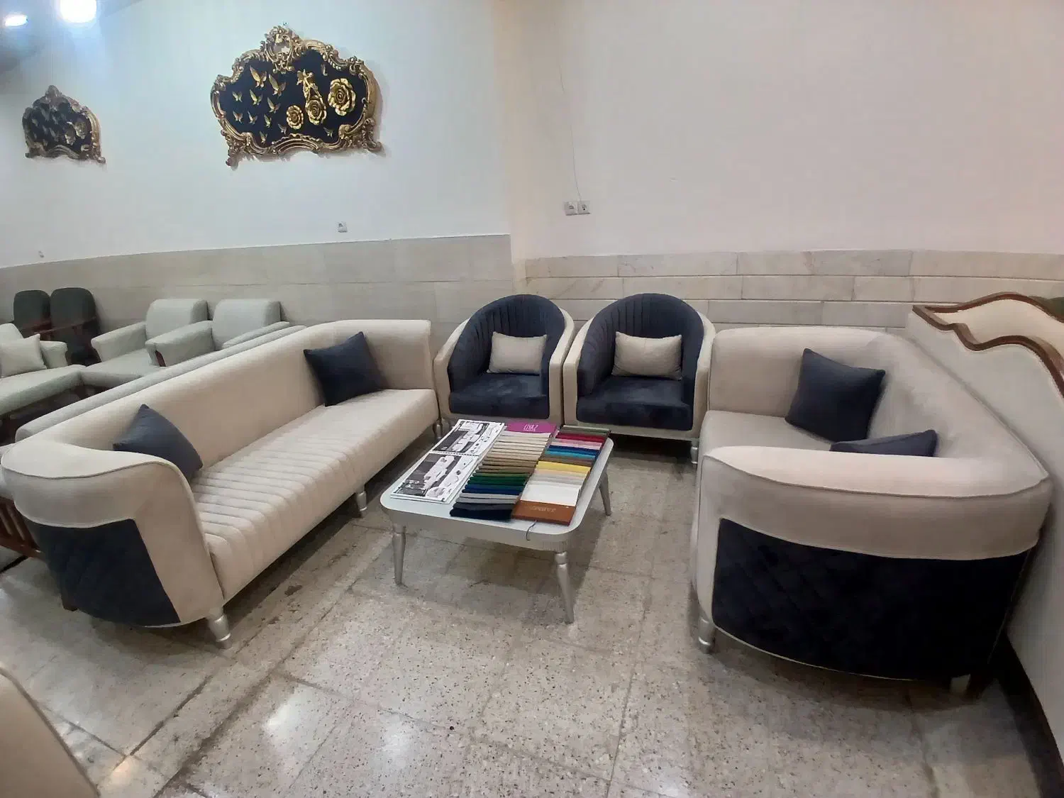 فروش جشواره ای|مبلمان خانگی و میز عسلی|قم, شاه ابراهیم|دیوار