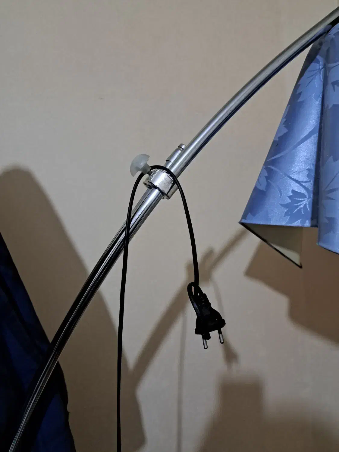 آباژور ایستاده استیل|چراغ خواب و آباژور|اصفهان, شیخ اشراق|دیوار