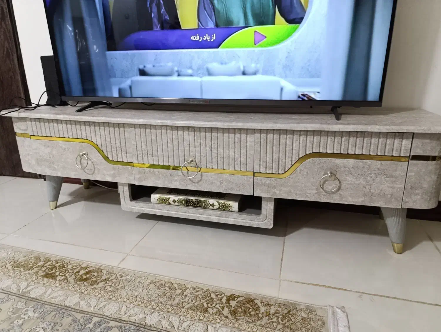 میز تلویزیون نو سالم بلندی 170 قصرشیرین|میز تلویزیون|قصرشیرین, |دیوار