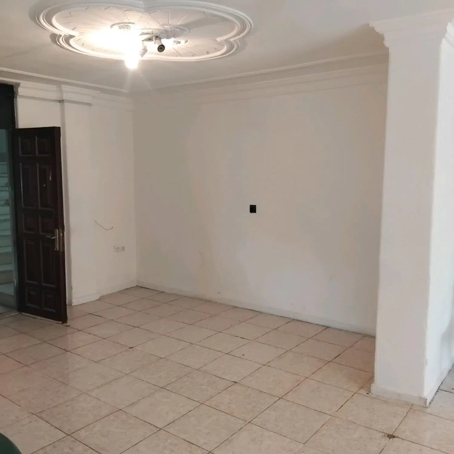 واحد ۱۰۰ متری/ تجاری. اداری/ ساغریسازان/ براصلی|اجارهٔ دفتر کار، اتاق اداری، مطب|رشت, ساغری سازان|دیوار