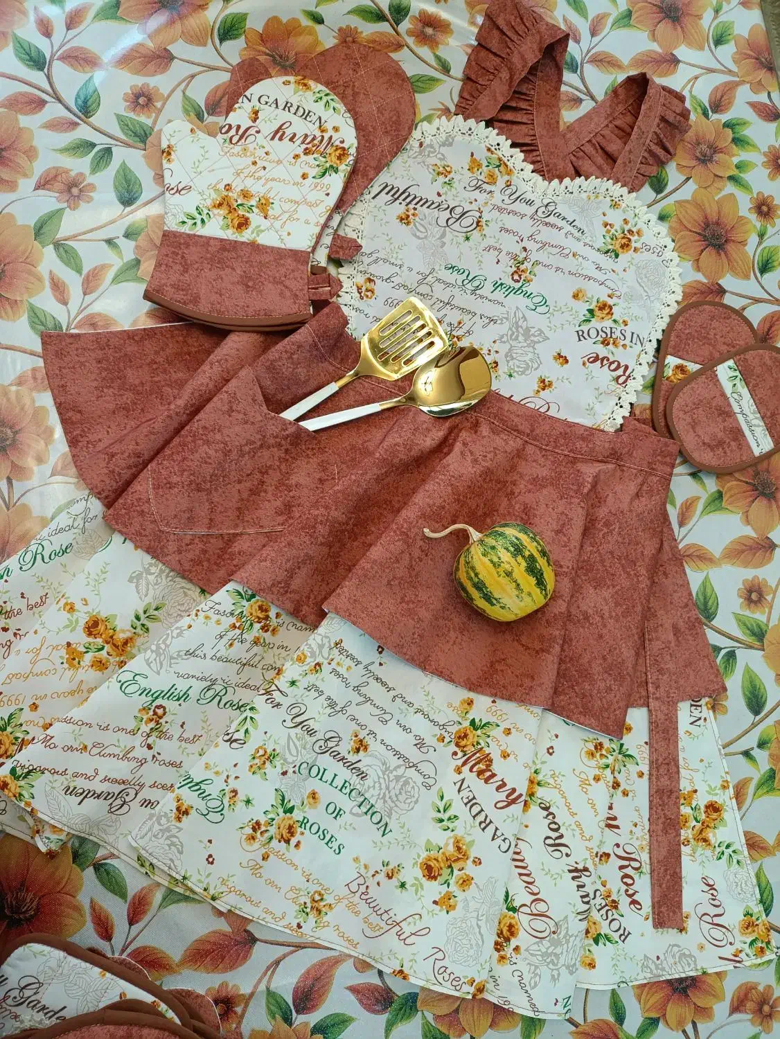 دوخت سرویس آشپزخانه|سفره، حوله، دستمال آشپزخانه|اراک, |دیوار