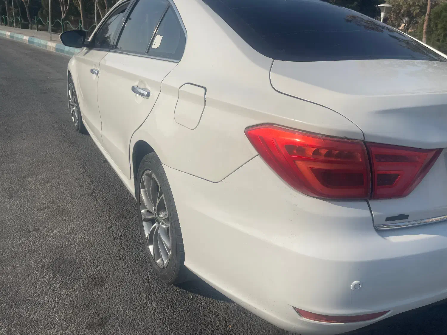 لیفان ۸۲۰ تمیز کارمندی|خودرو سواری و وانت|اصفهان, فرودگاه شهید بهشتی|دیوار