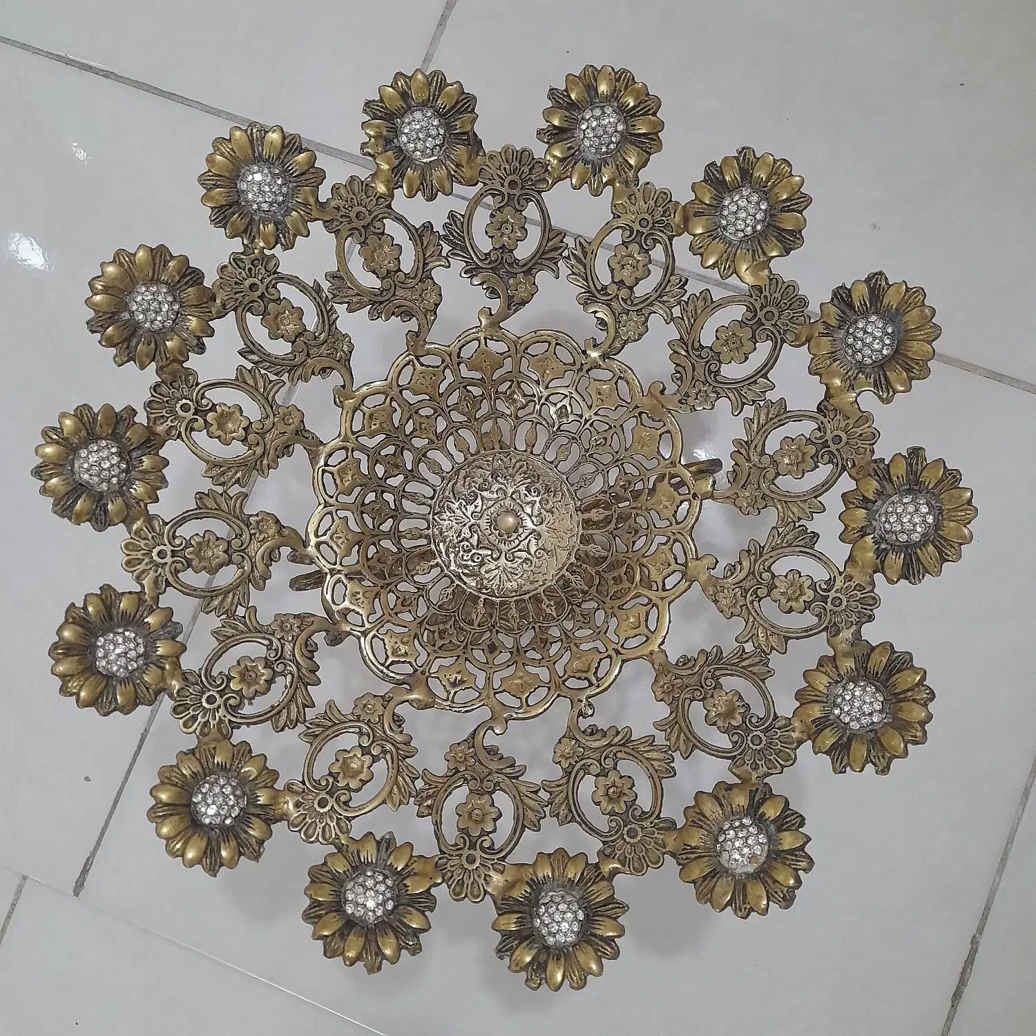 جامیوه برنزی|ظروف سرو و پذیرایی|بهارستان, |دیوار