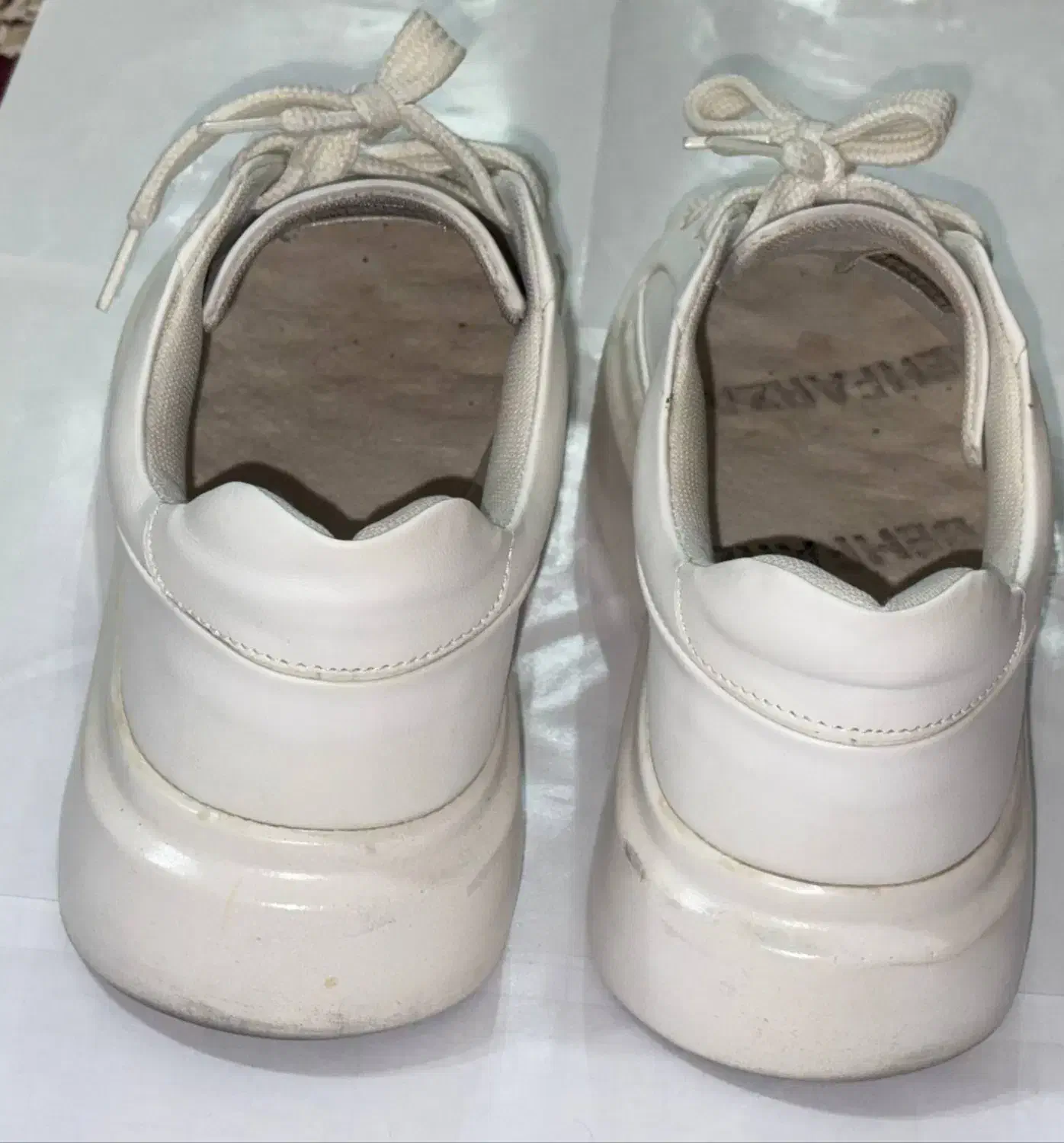 در حد نو|کیف، کفش، کمربند|ماسال, |دیوار