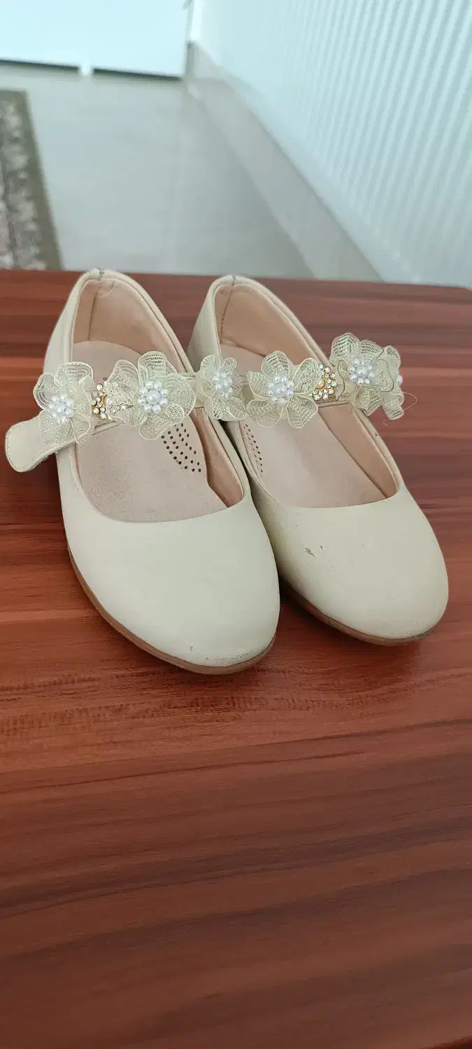 کفش مجلسی دخترانه|کفش و لباس بچه|فردوس (خراسان), |دیوار