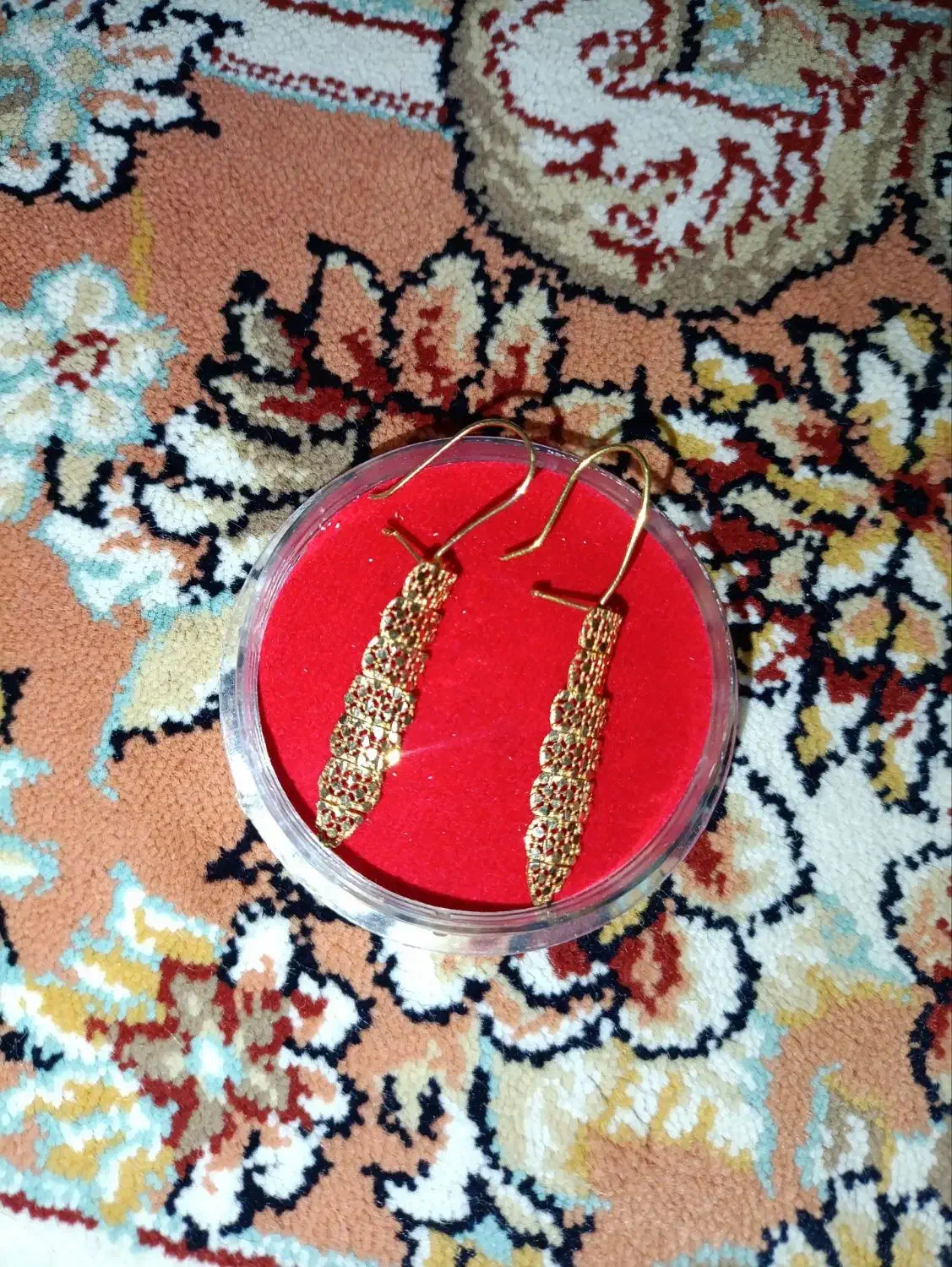 گوشواره طلا|جواهرات|شاهین دژ, |دیوار