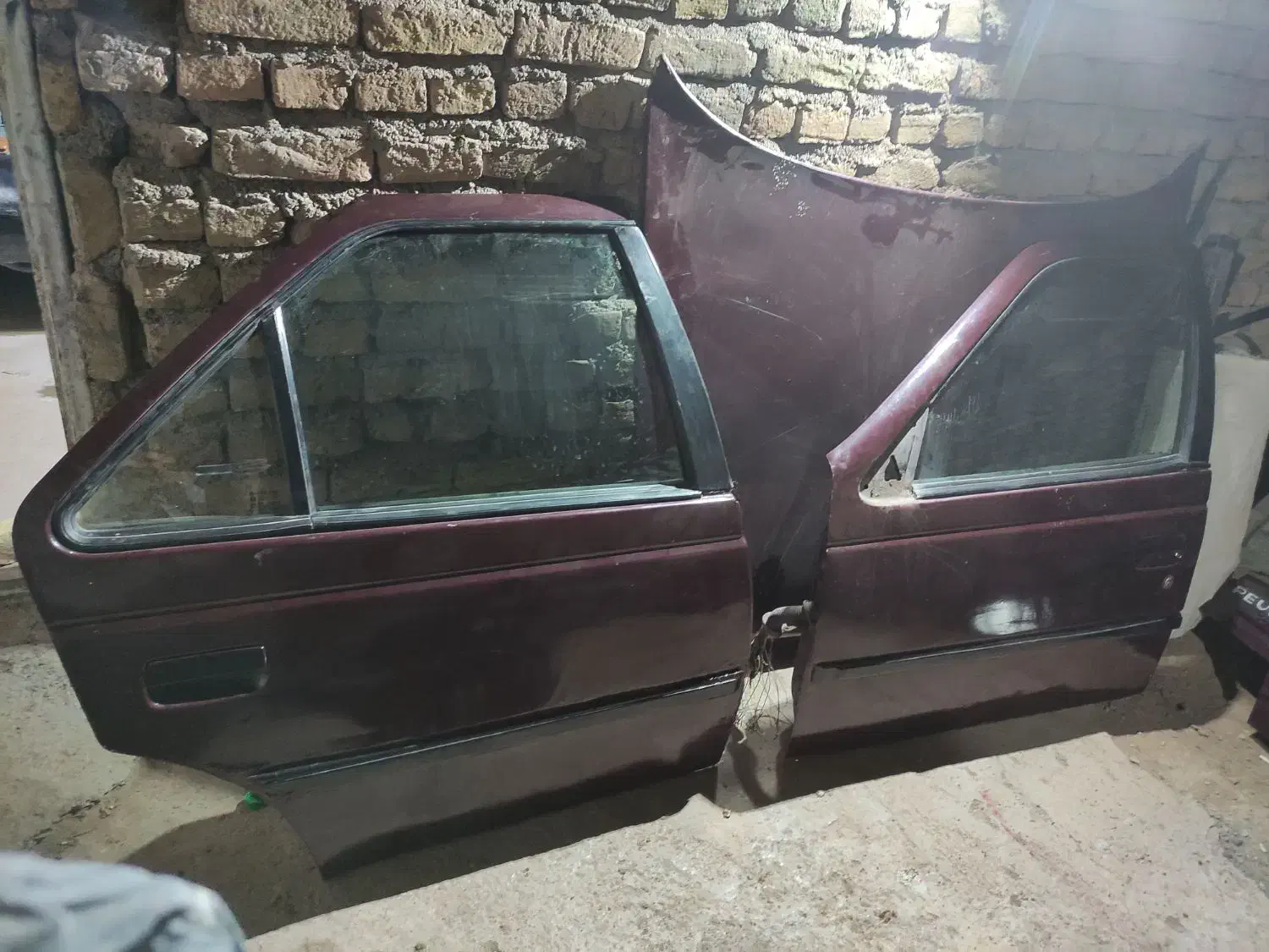 درب پژو گلگیر لاک های داخل صندلی|قطعات یدکی و لوازم جانبی|تربت جام, میان جام|دیوار