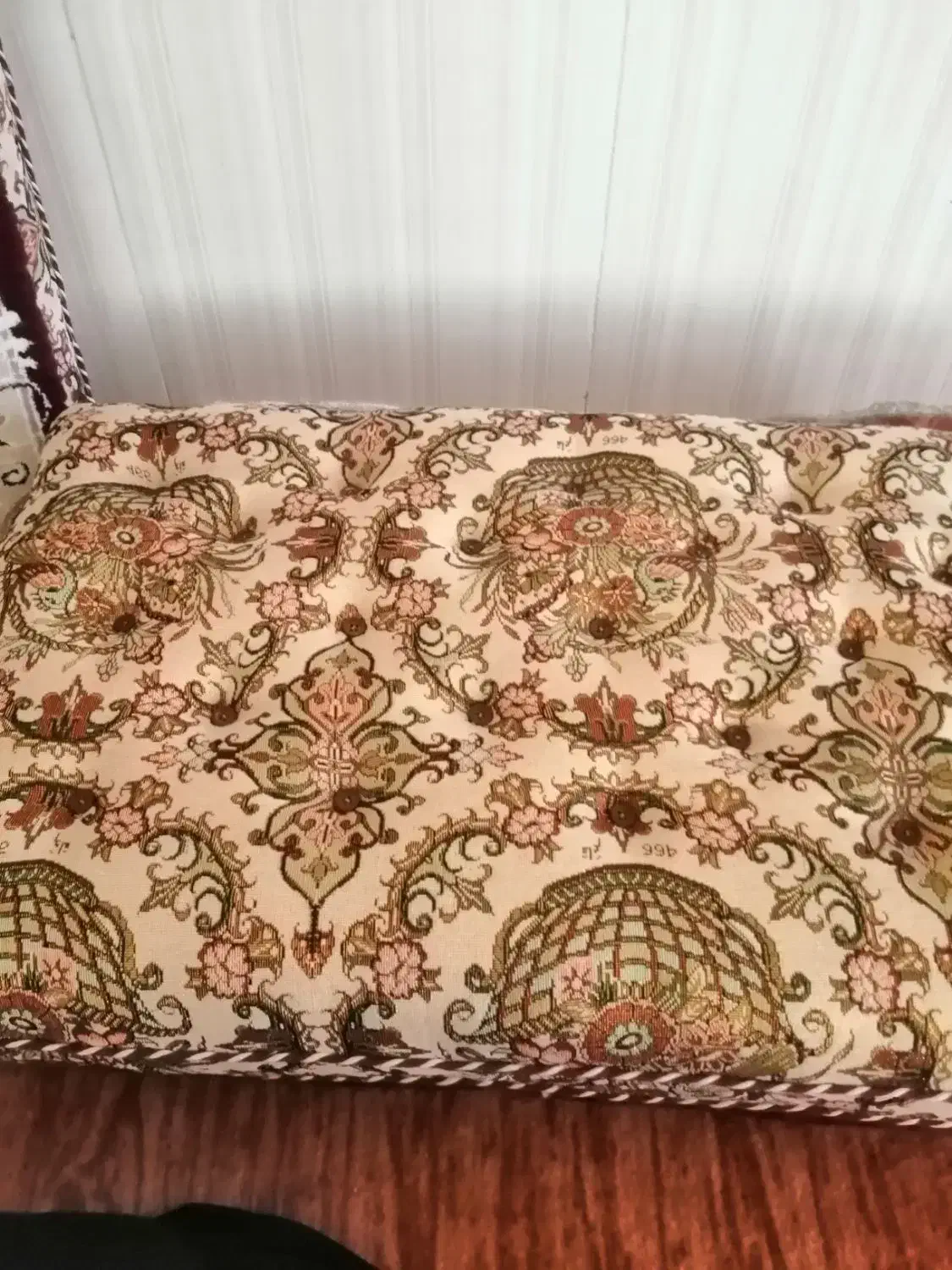 پشتی|پشتی|دهگلان, |دیوار