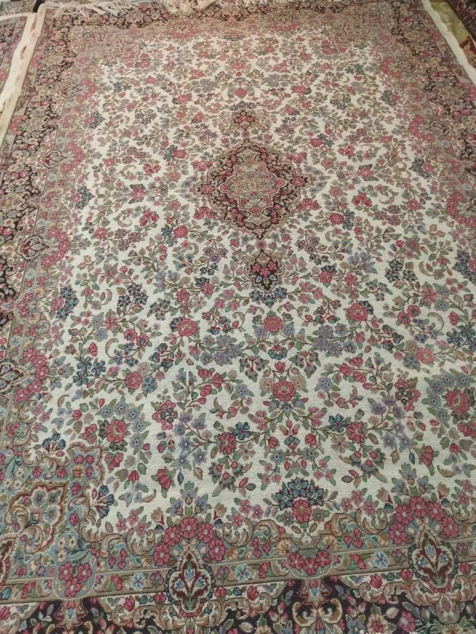 یک جفت فرش دستبافت راور|فرش|راور, |دیوار