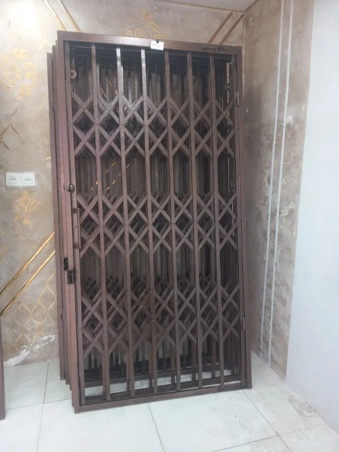 درب آکاردئونی|مصالح و تجهیزات ساختمان|اسلام‌شهر, شهرک انبیا|دیوار